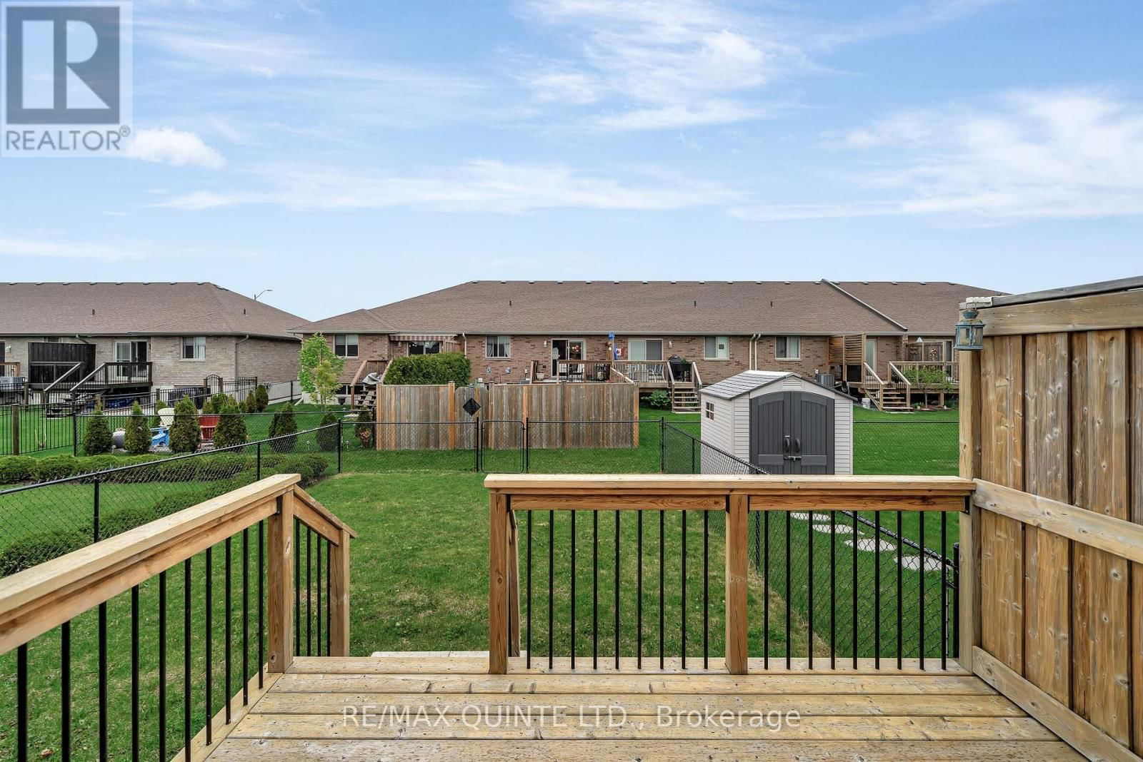 15 MCINTOSH CRESCENT Image 32