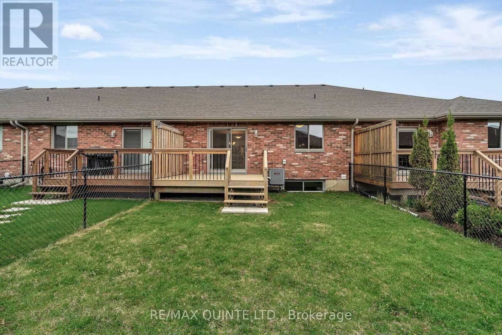 15 MCINTOSH CRESCENT Image 34