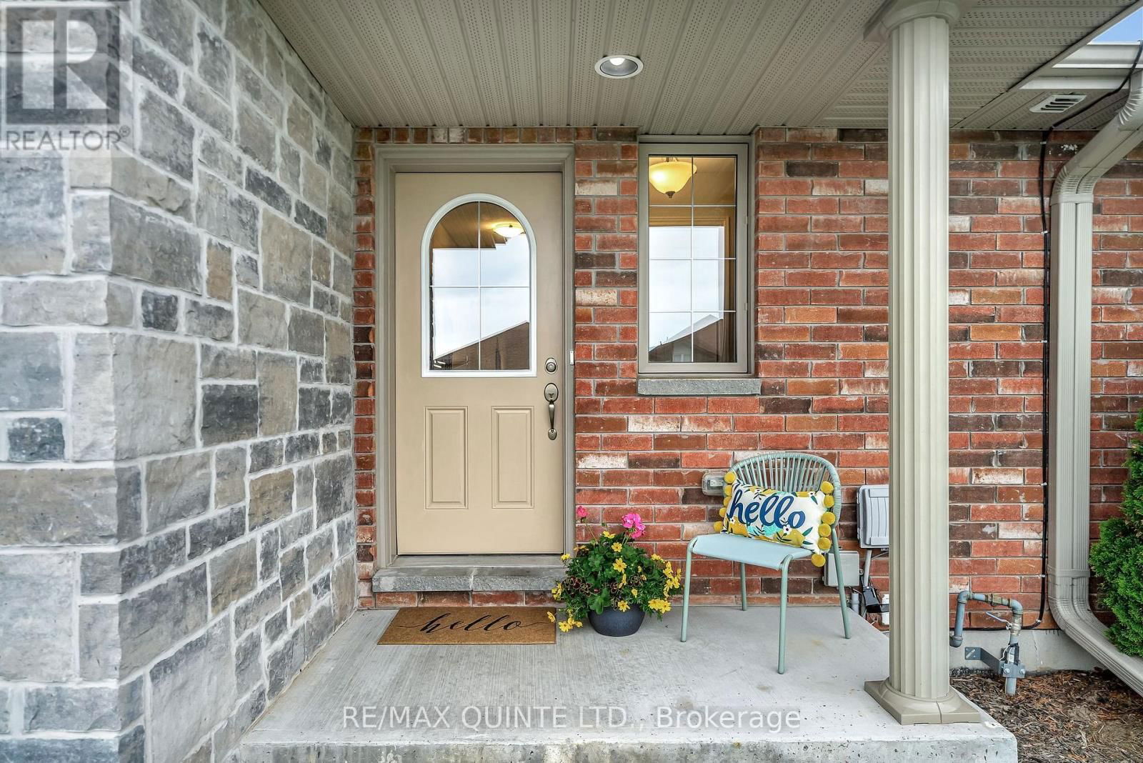 15 MCINTOSH CRESCENT Image 4