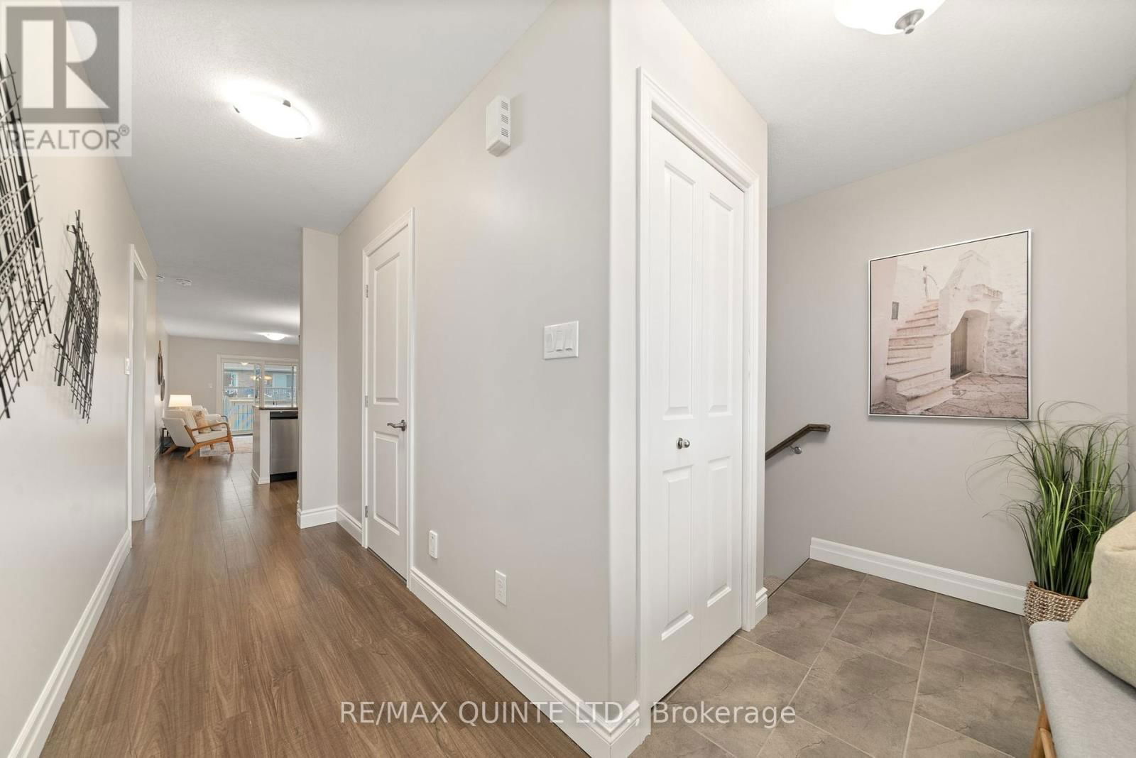15 MCINTOSH CRESCENT Image 6