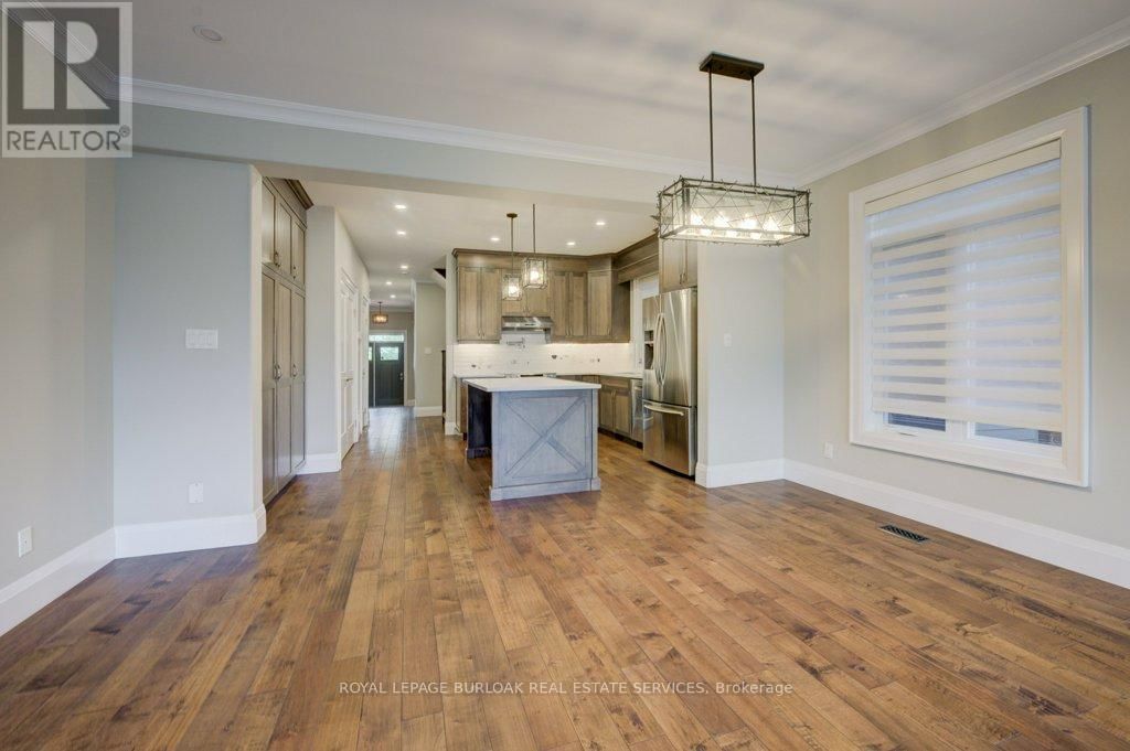 123 WALTER STREET Image 11