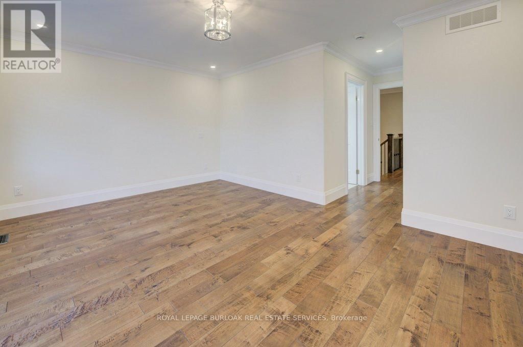 123 WALTER STREET Image 16
