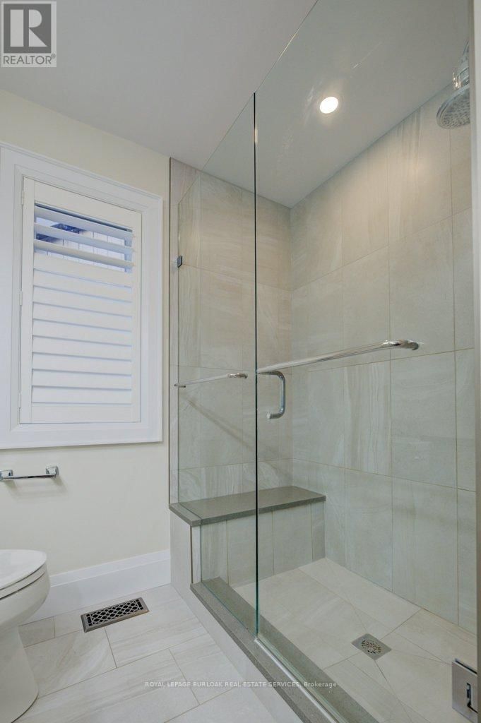 123 WALTER STREET Image 19
