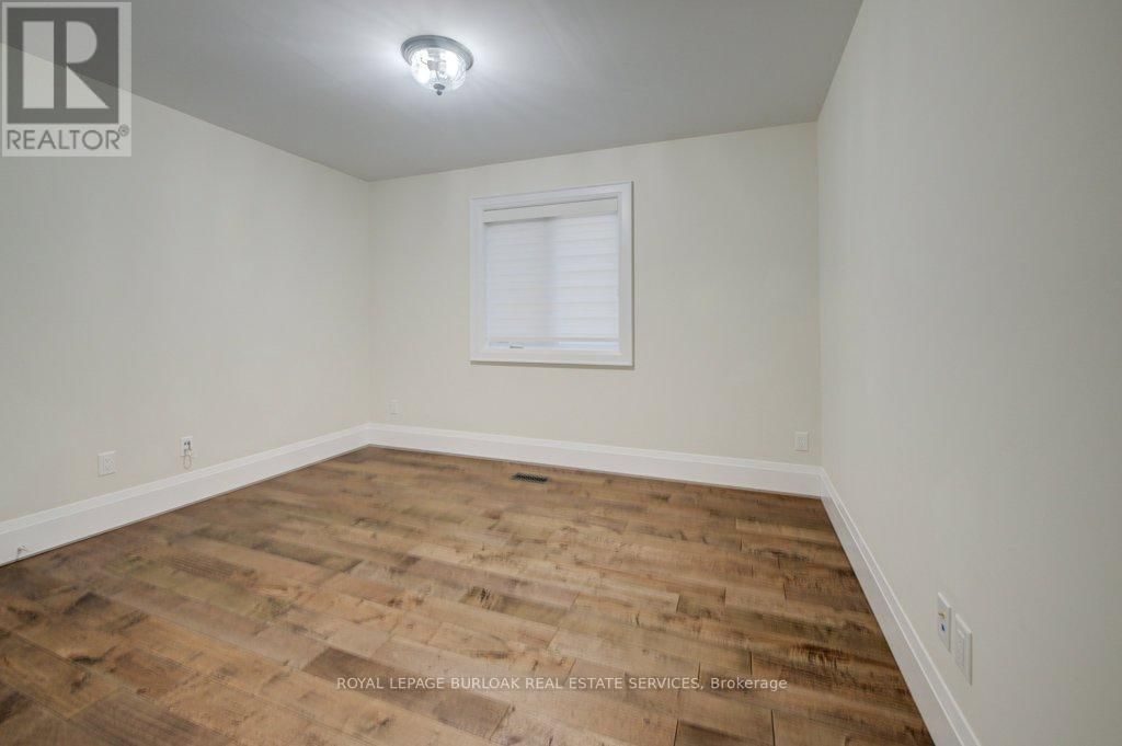 123 WALTER STREET Image 20