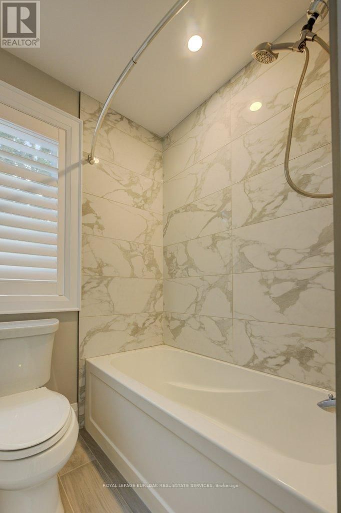 123 WALTER STREET Image 25
