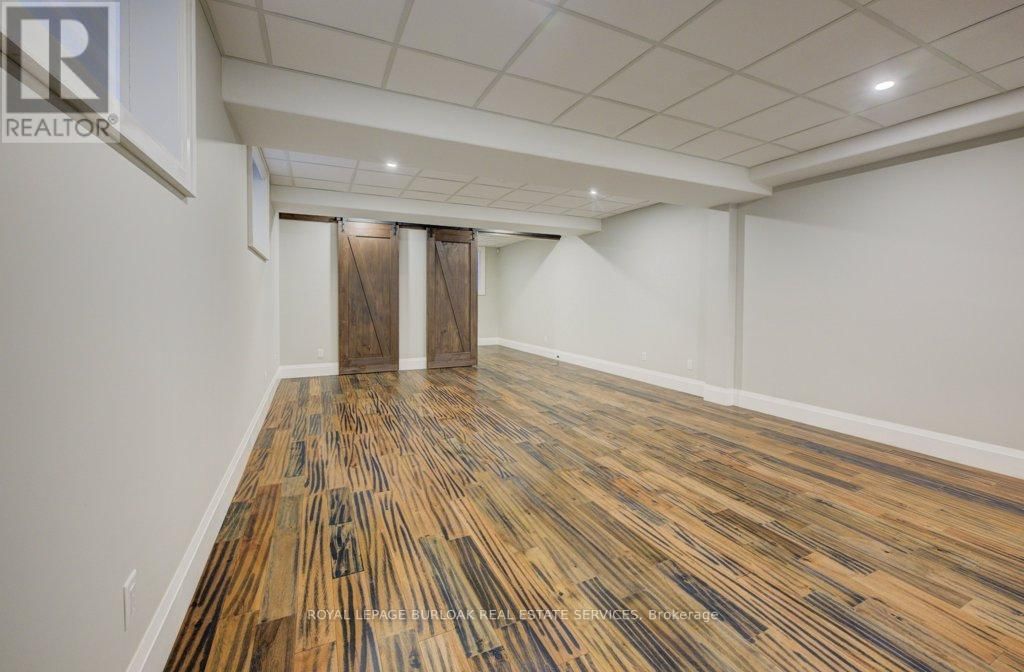123 WALTER STREET Image 32