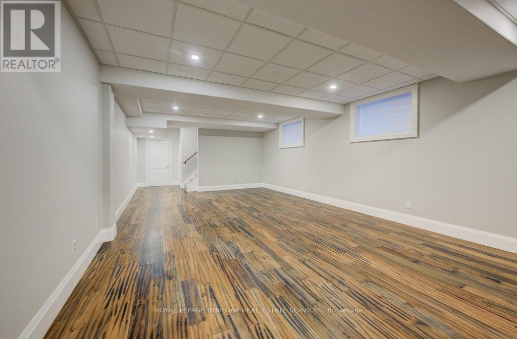 123 WALTER STREET Image 33