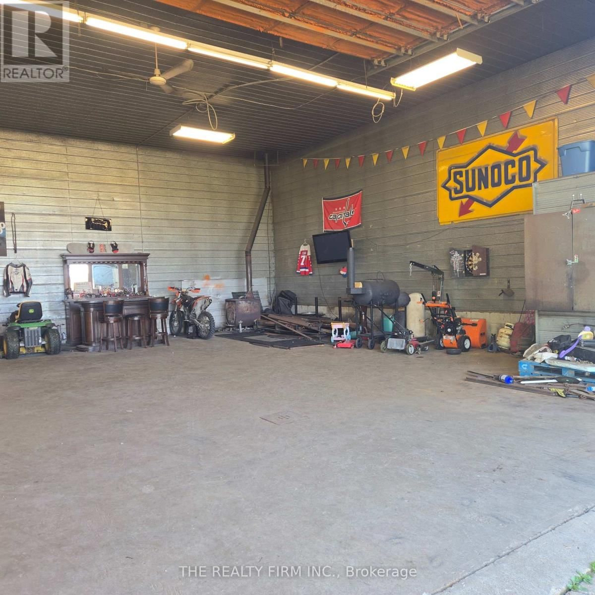 2 - 20662 MARSH LINE Image 11