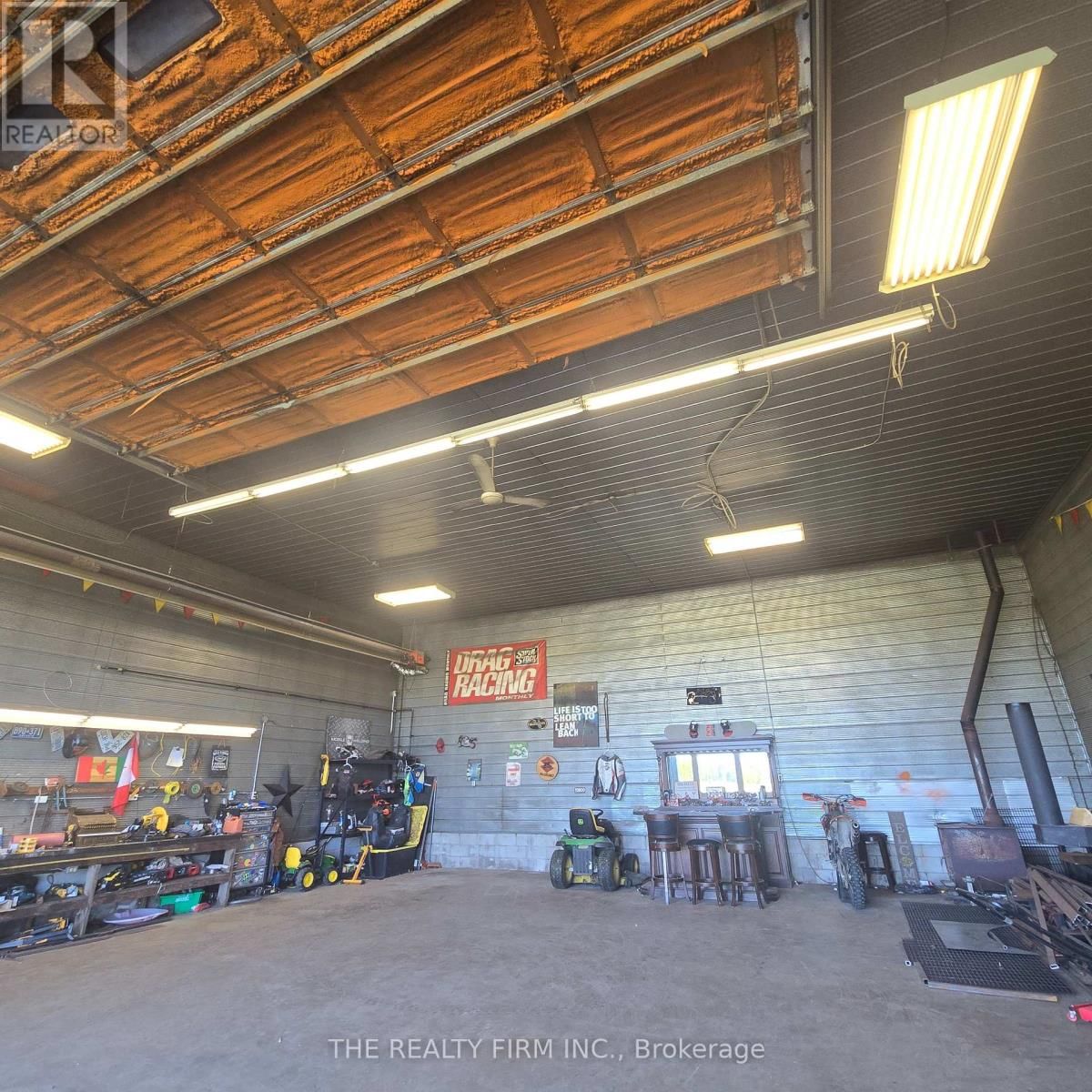 2 - 20662 MARSH LINE Image 12