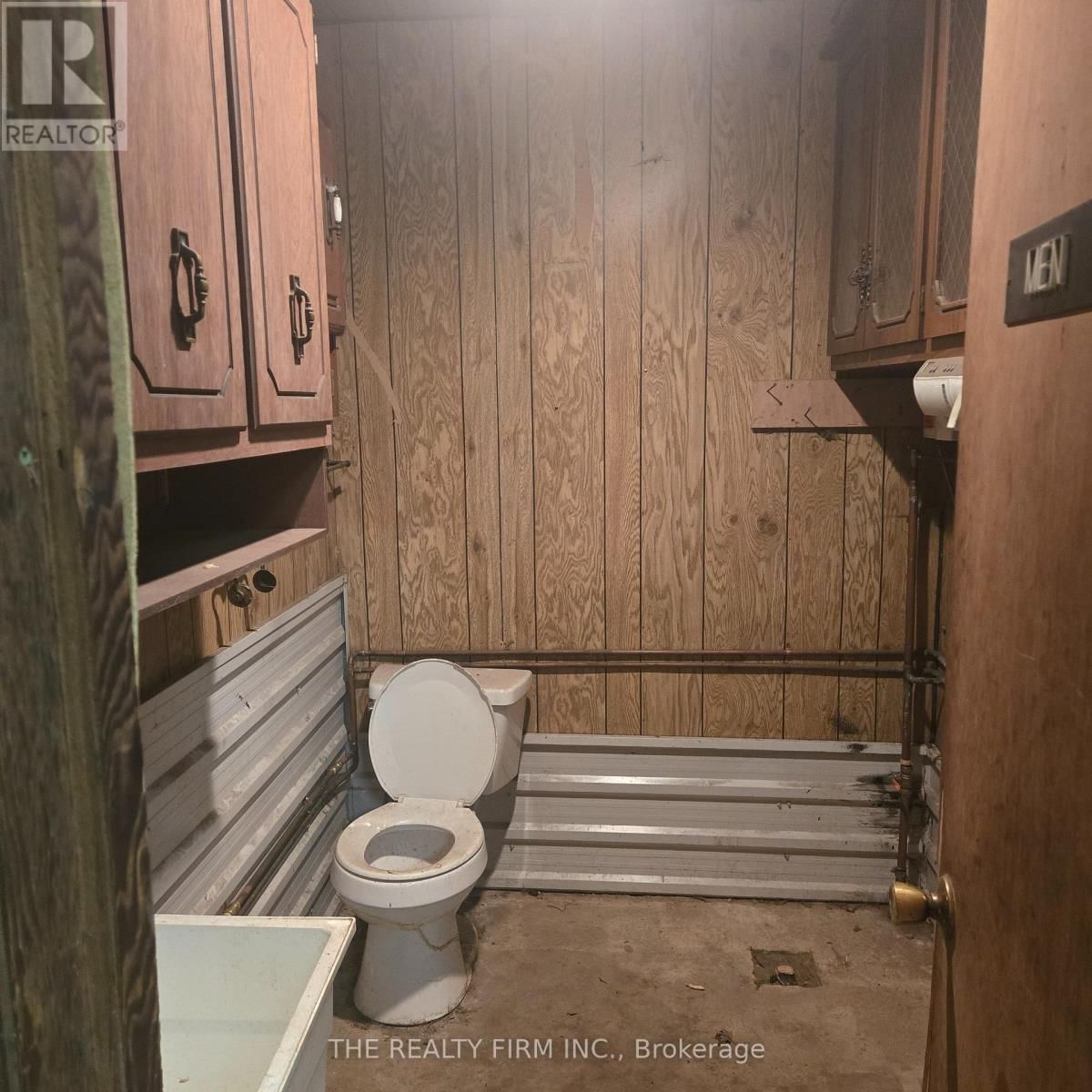 2 - 20662 MARSH LINE Image 13
