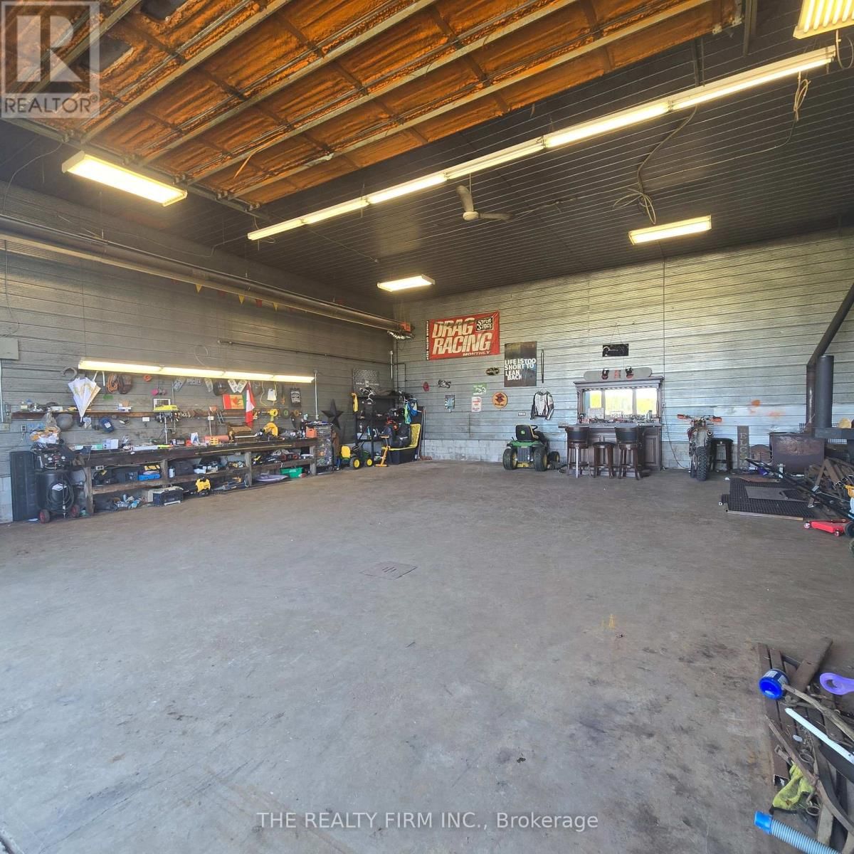 2 - 20662 MARSH LINE Image 4