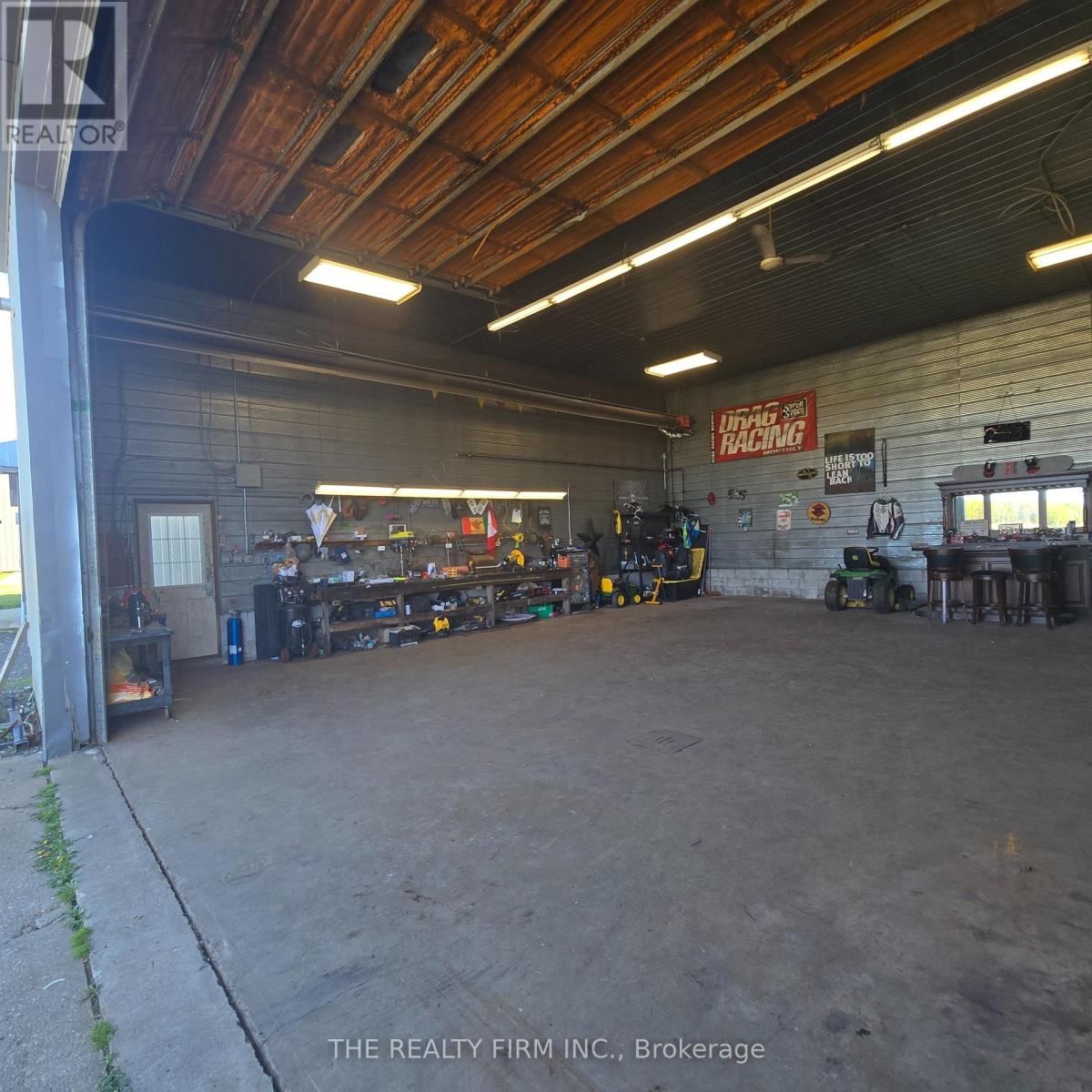 2 - 20662 MARSH LINE Image 5
