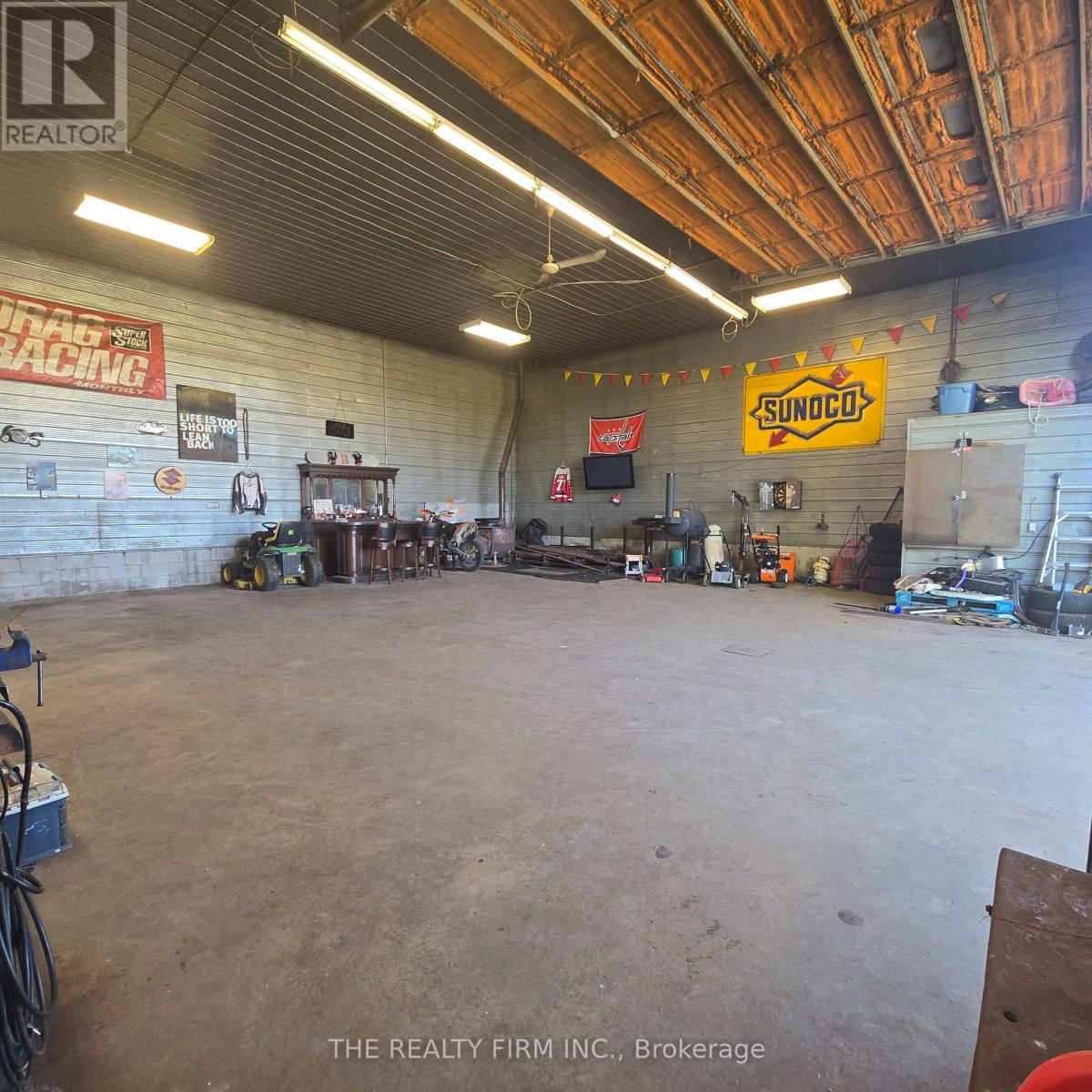 2 - 20662 MARSH LINE Image 7