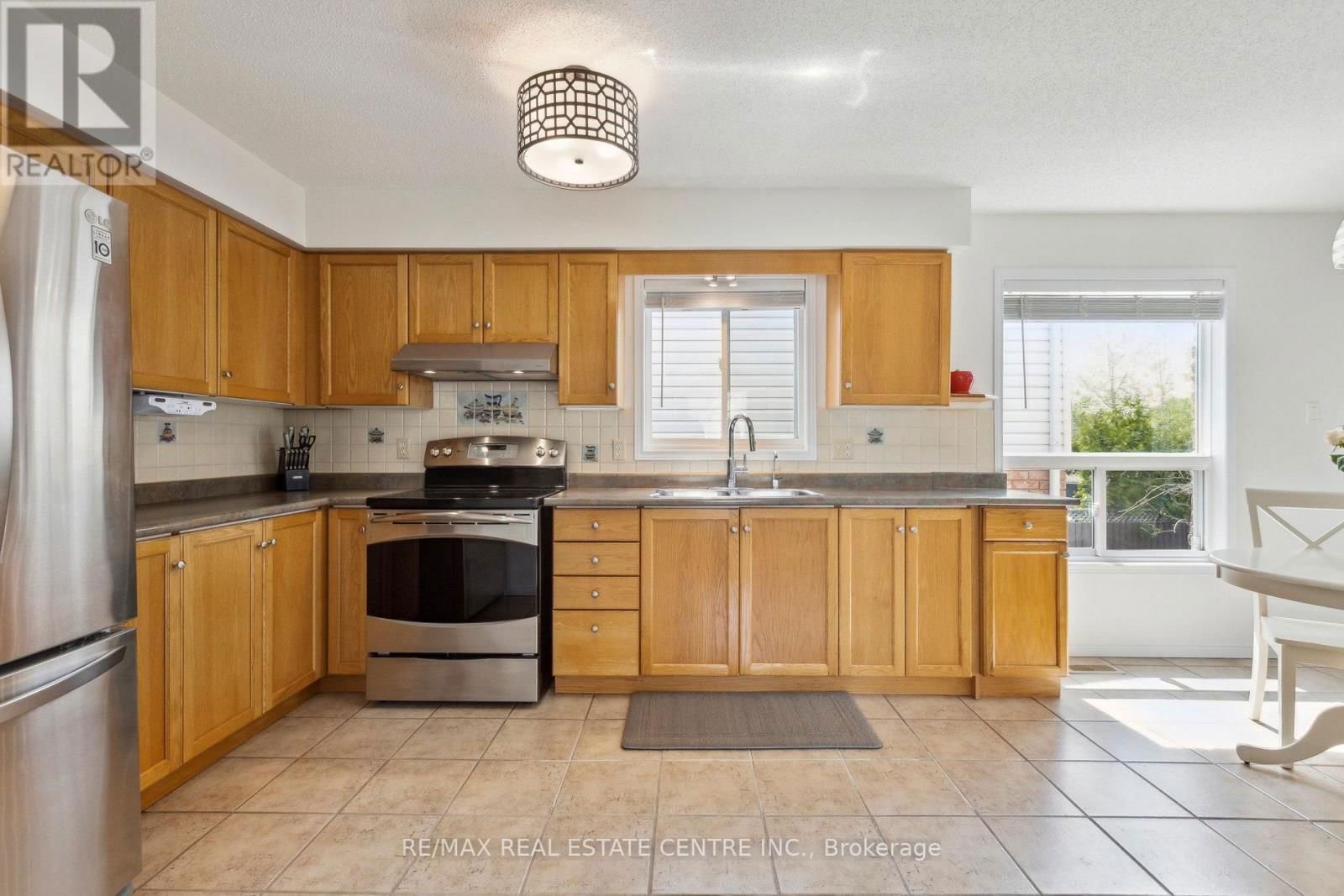 1 SILVERSMITH COURT Image 11