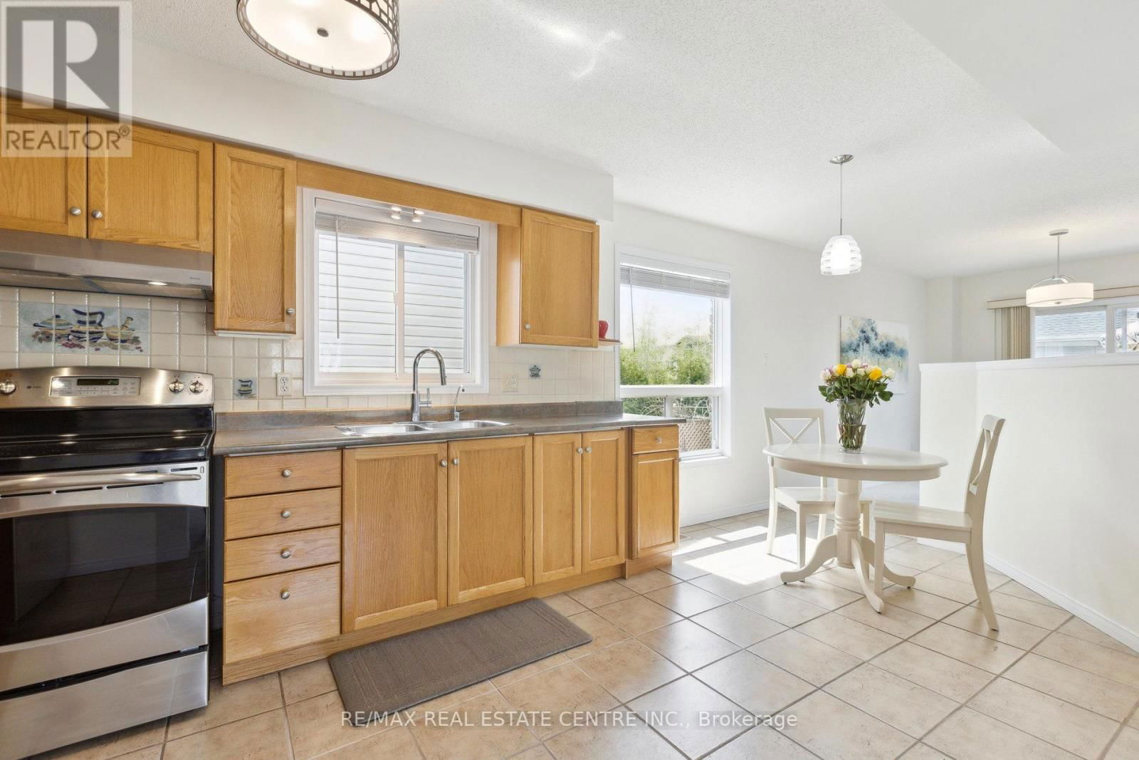 1 SILVERSMITH COURT Image 12