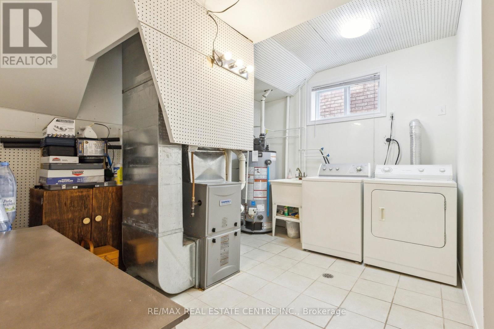 1 SILVERSMITH COURT Image 30
