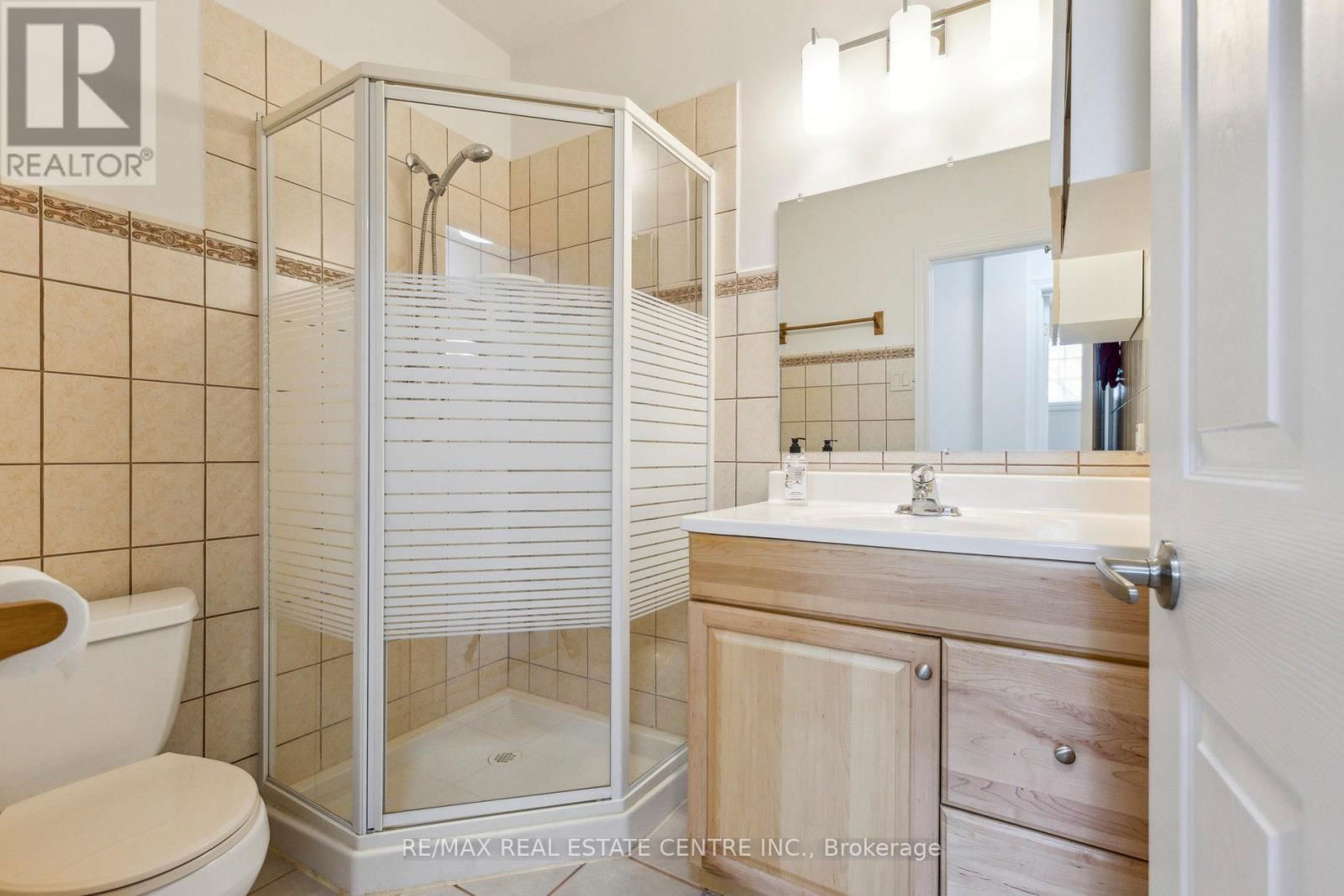 1 SILVERSMITH COURT Image 35