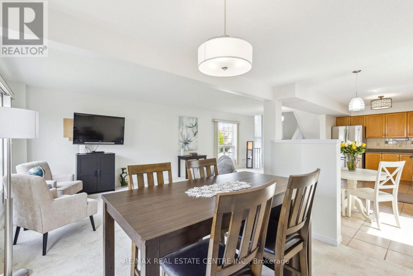 1 SILVERSMITH COURT Image 8
