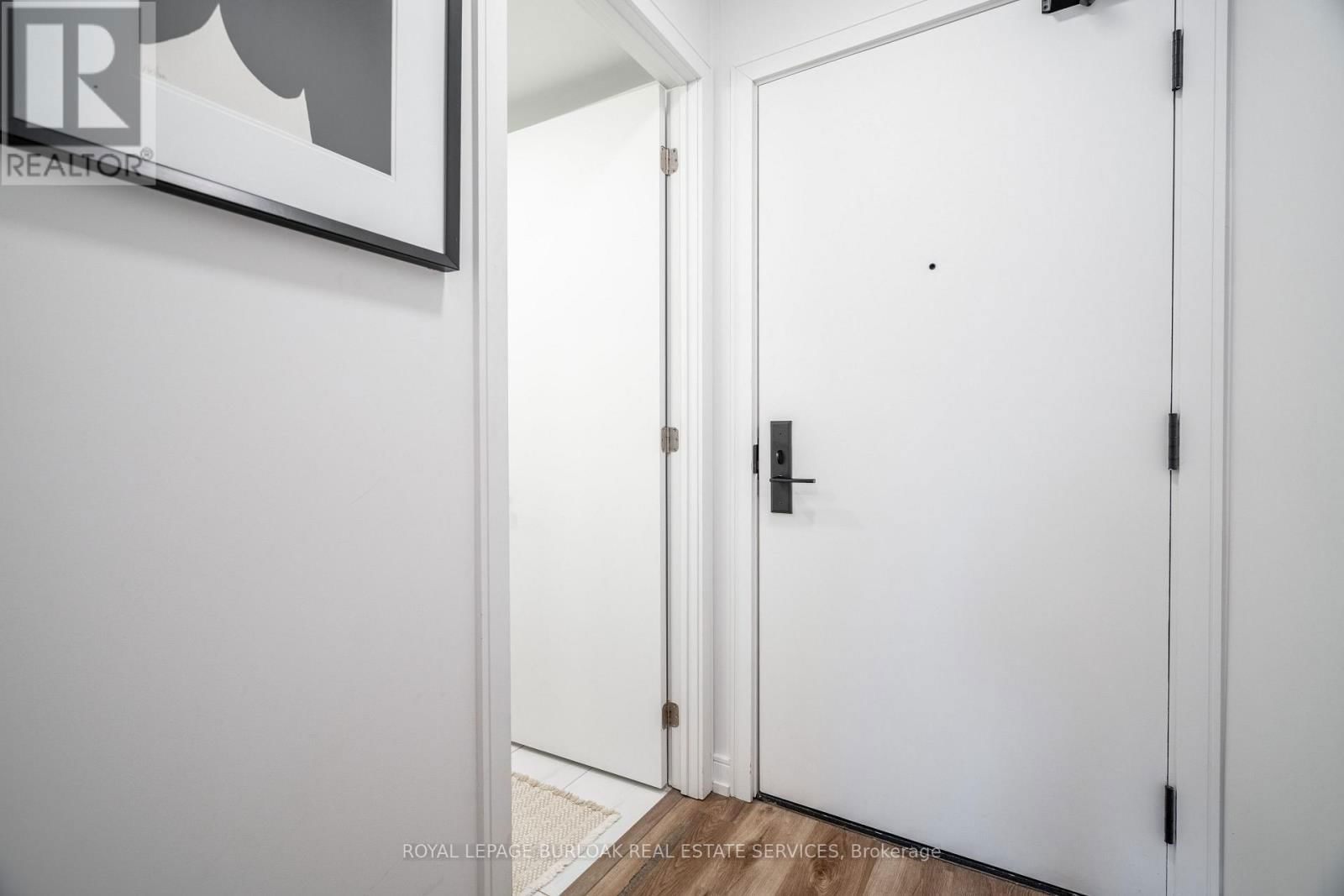 1206 - 1 JARVIS STREET Image 4