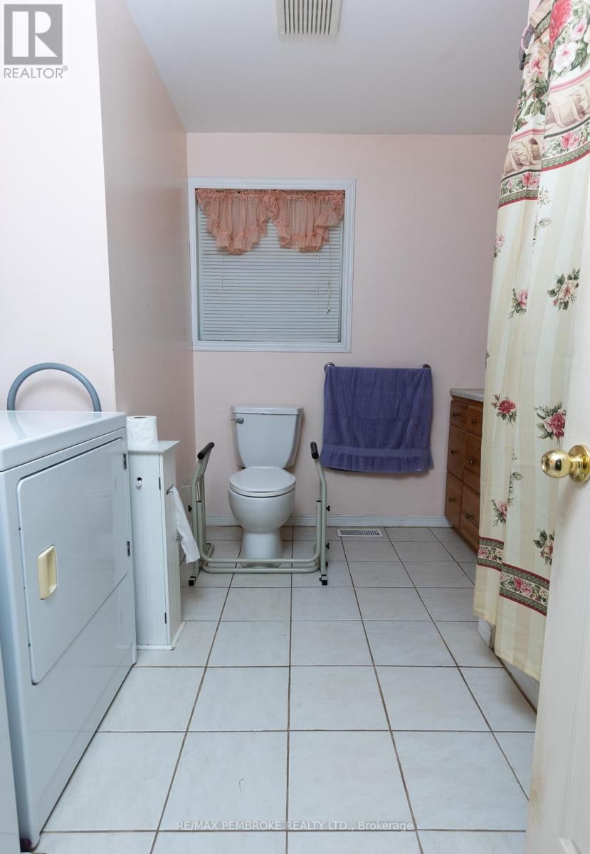 4293 ROUND LAKE ROAD Image 11