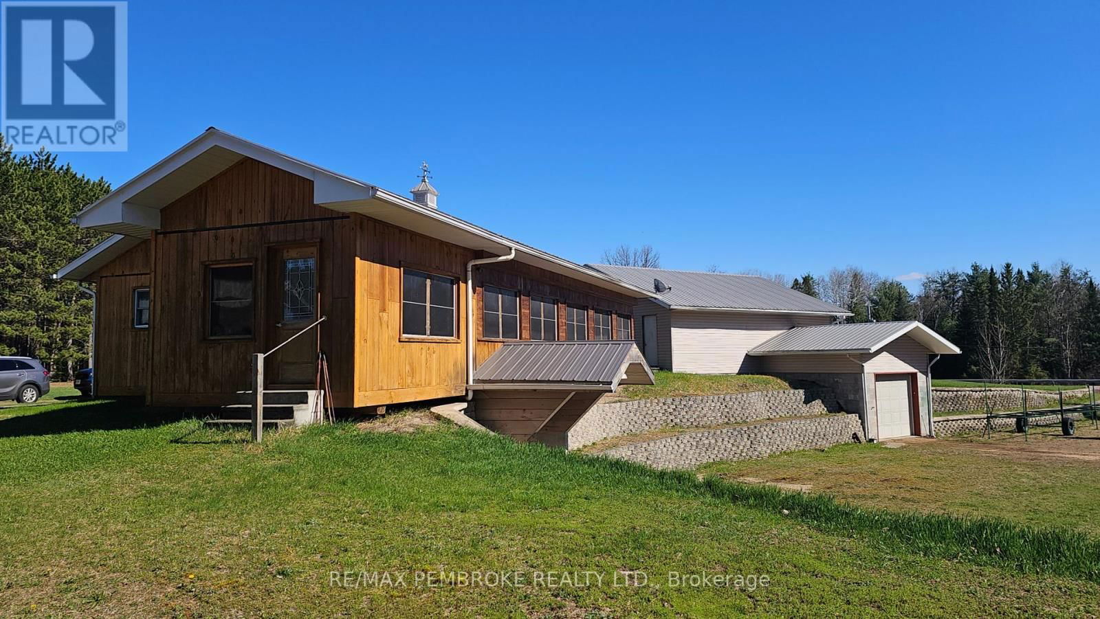 4293 ROUND LAKE ROAD Image 14