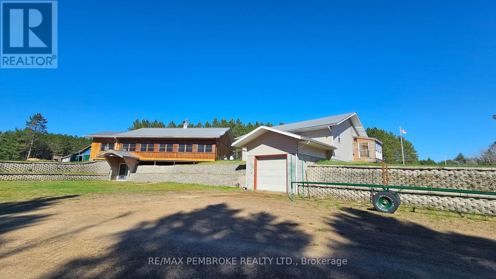 4293 ROUND LAKE ROAD Image 16