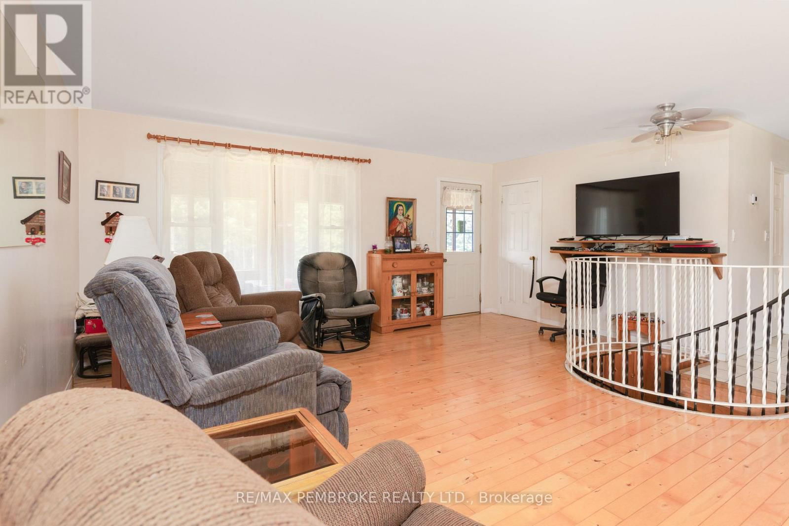 4293 ROUND LAKE ROAD Image 9