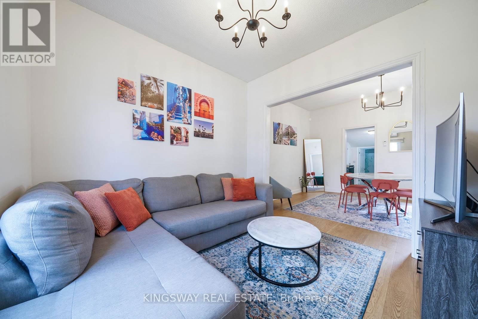 230 EMERALD STREET NORTH Image 3