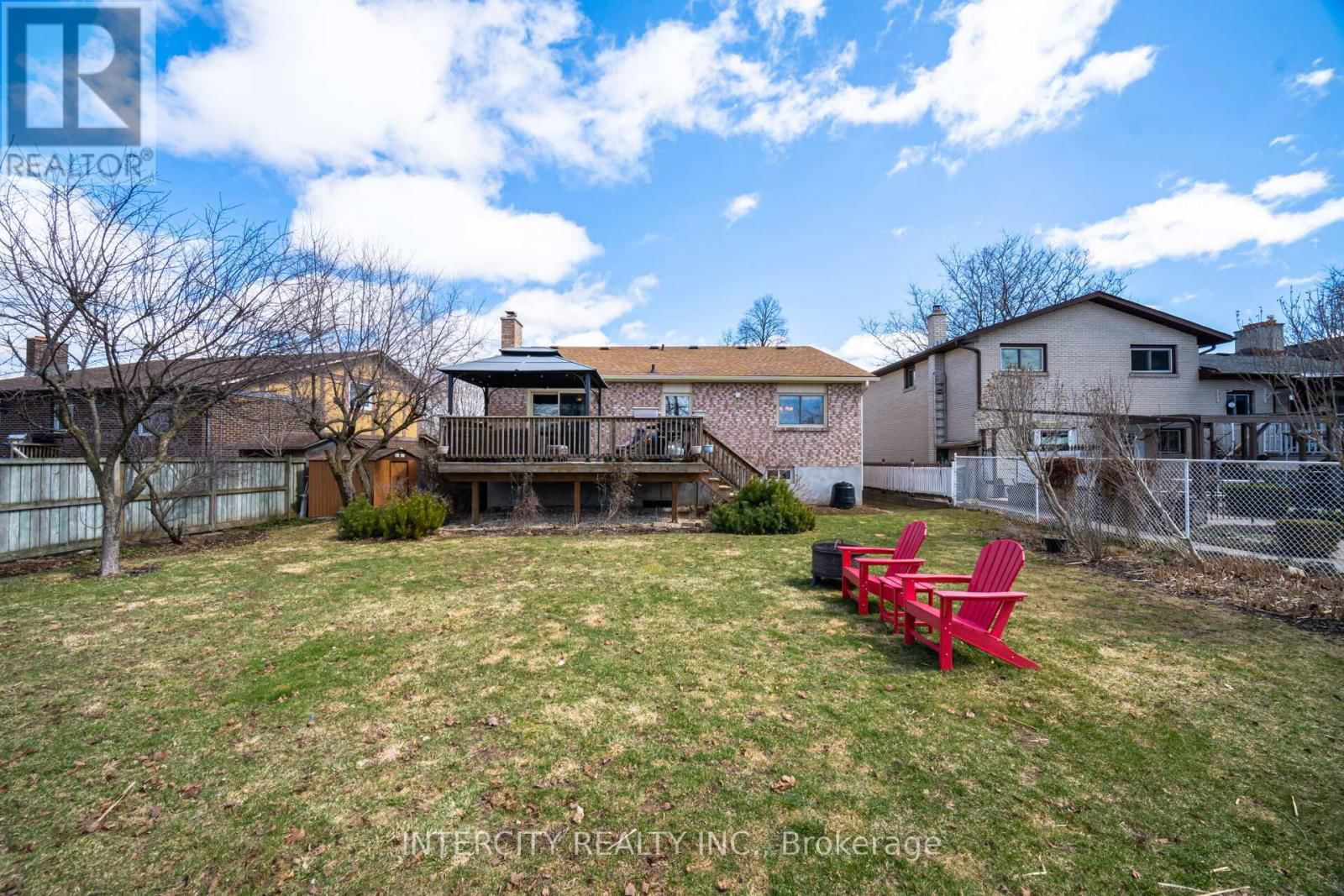 35 LOWER CANADA CRESCENT Image 46