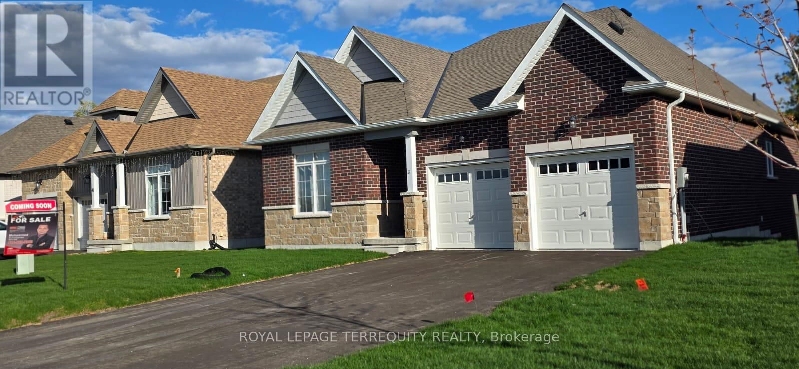 37 HILLCROFT WAY Image 1