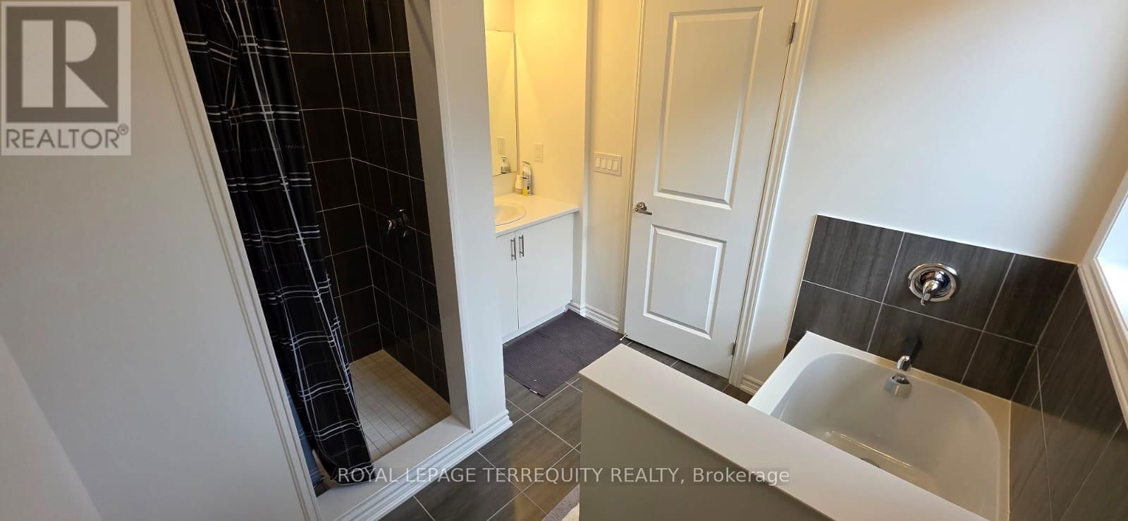 37 HILLCROFT WAY Image 18