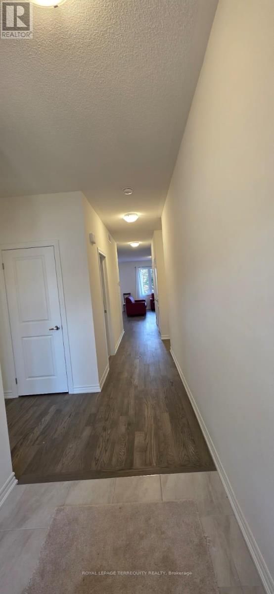 37 HILLCROFT WAY Image 34