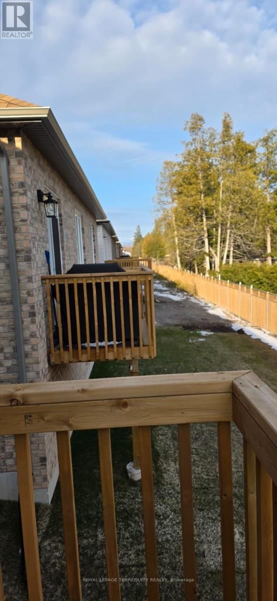 37 HILLCROFT WAY Image 39