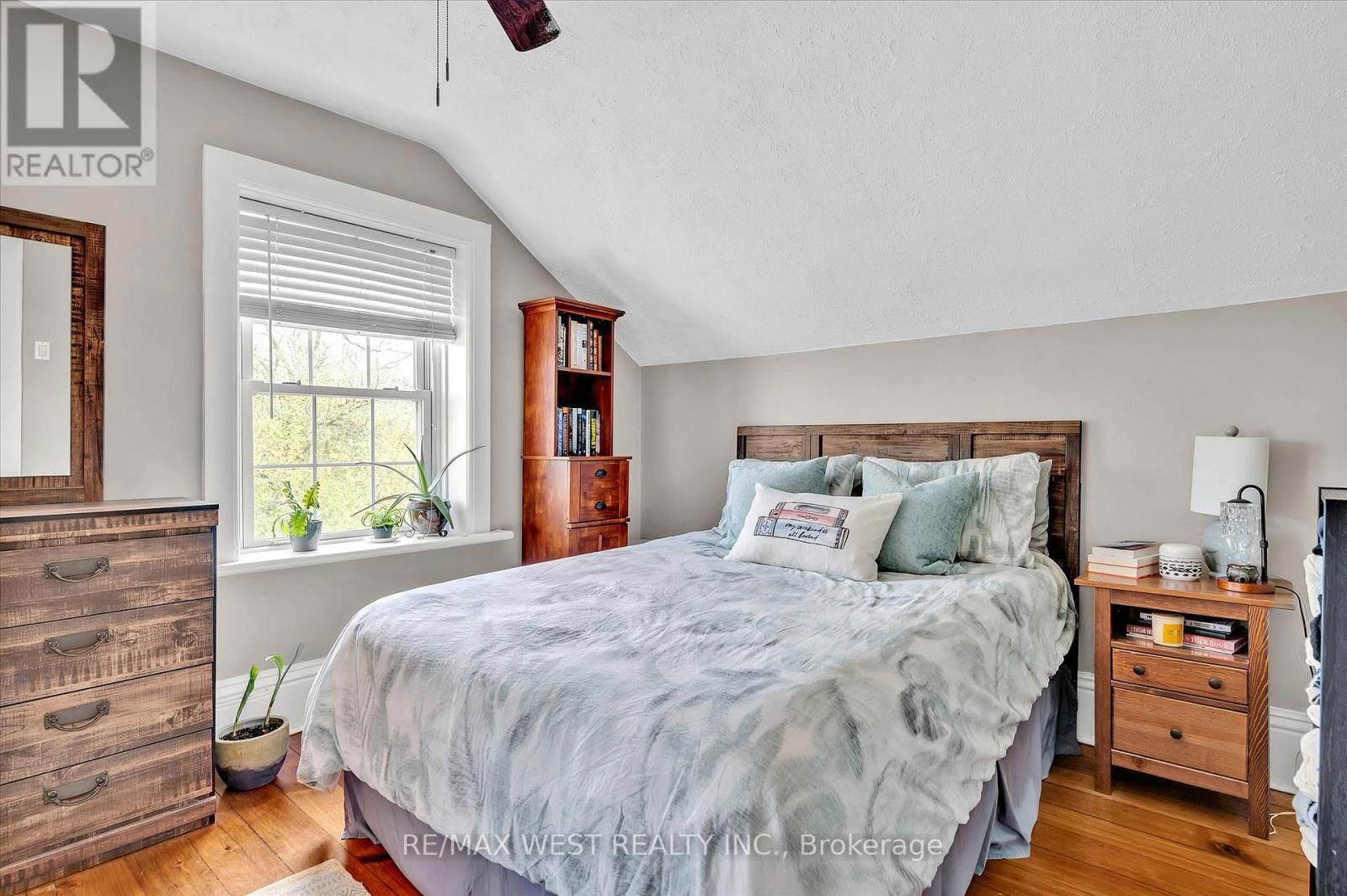 2425 PROVIDENCE LINE Image 9