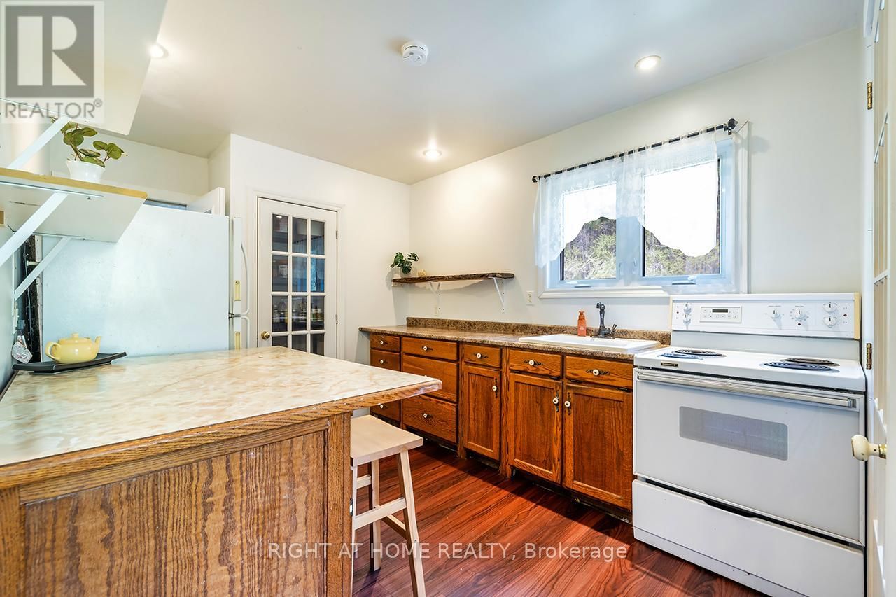 414 PRATT ROAD Image 10