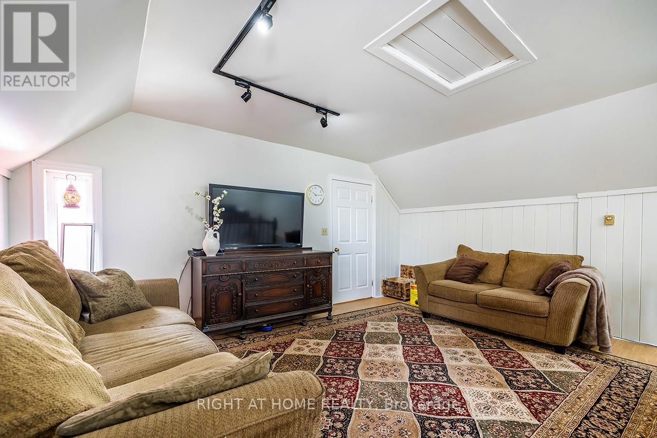 414 PRATT ROAD Image 20