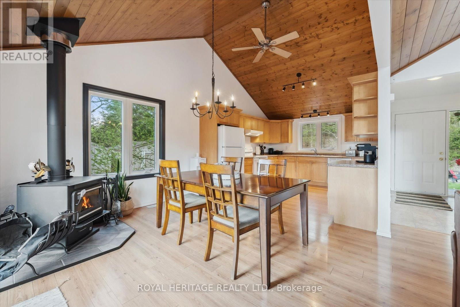 1037 ALVIC LANE Image 18