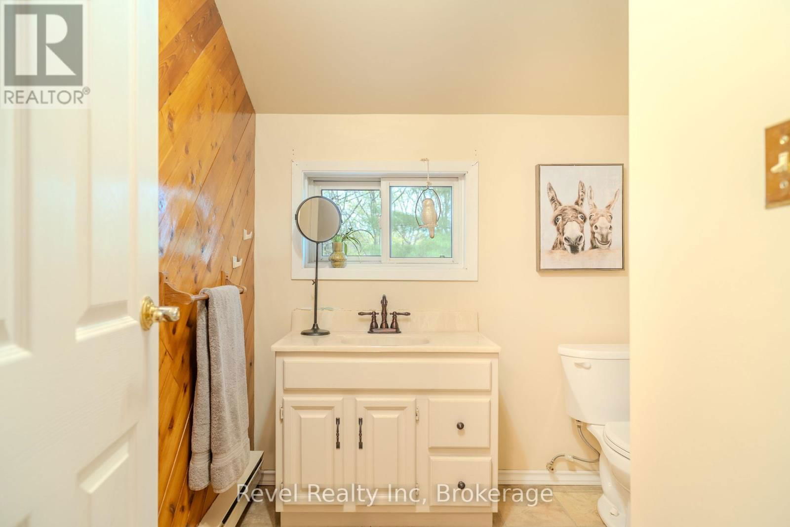 14 SWALLOW ROAD Image 21