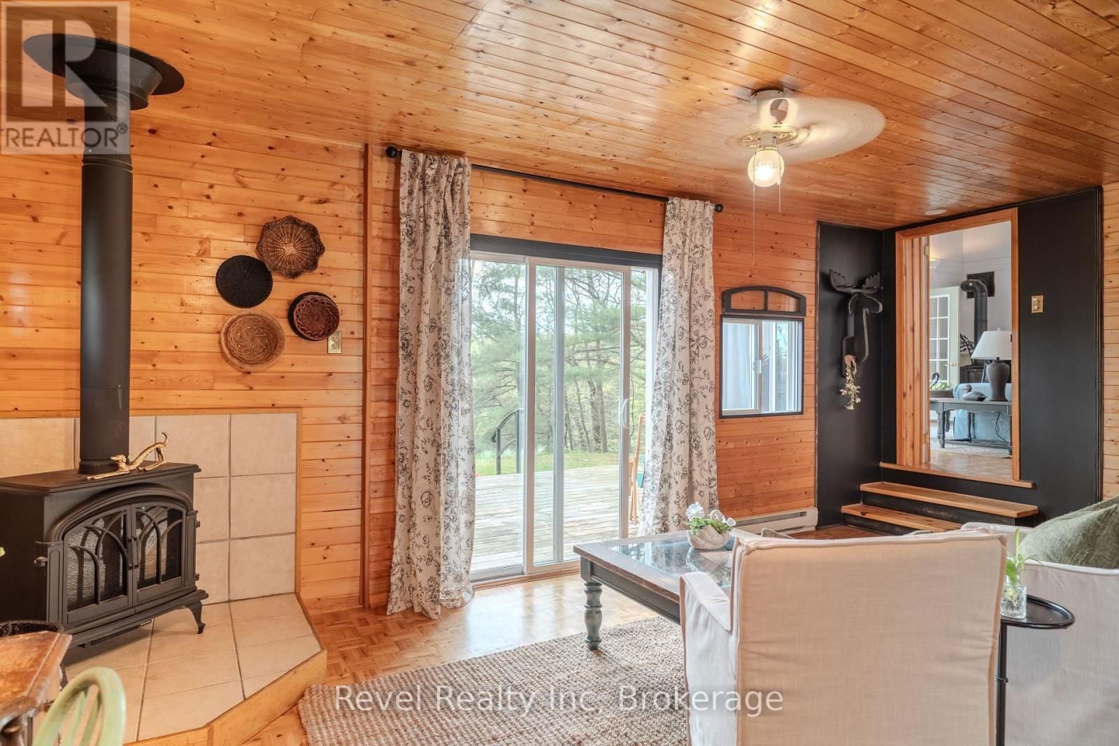14 SWALLOW ROAD Image 6