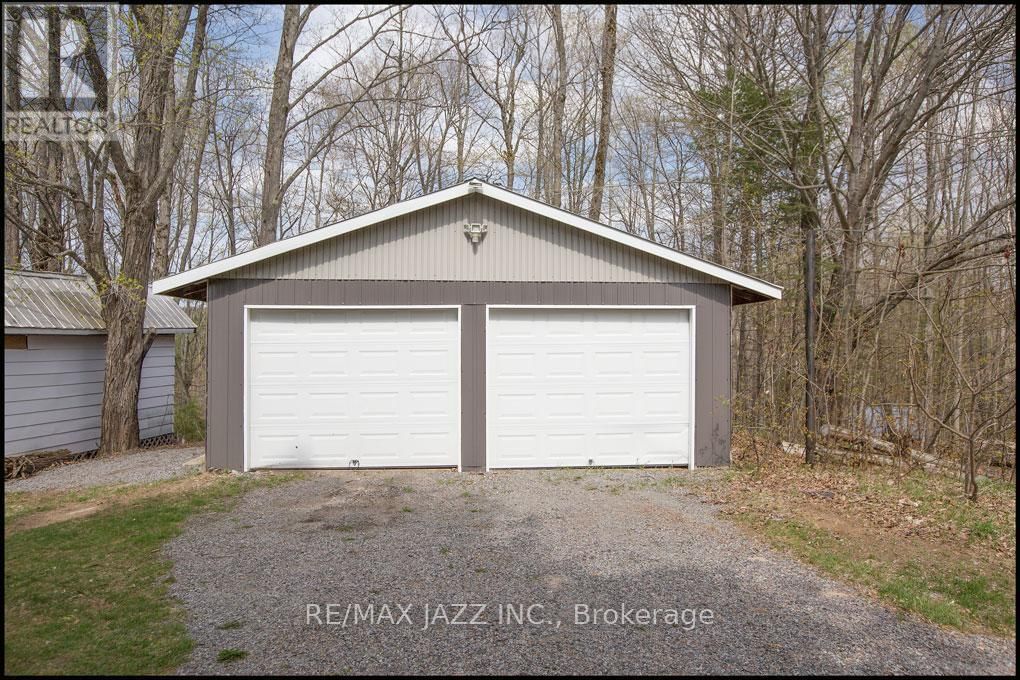 1452 SOUTH BAPTISTE LAKE ROAD Image 26