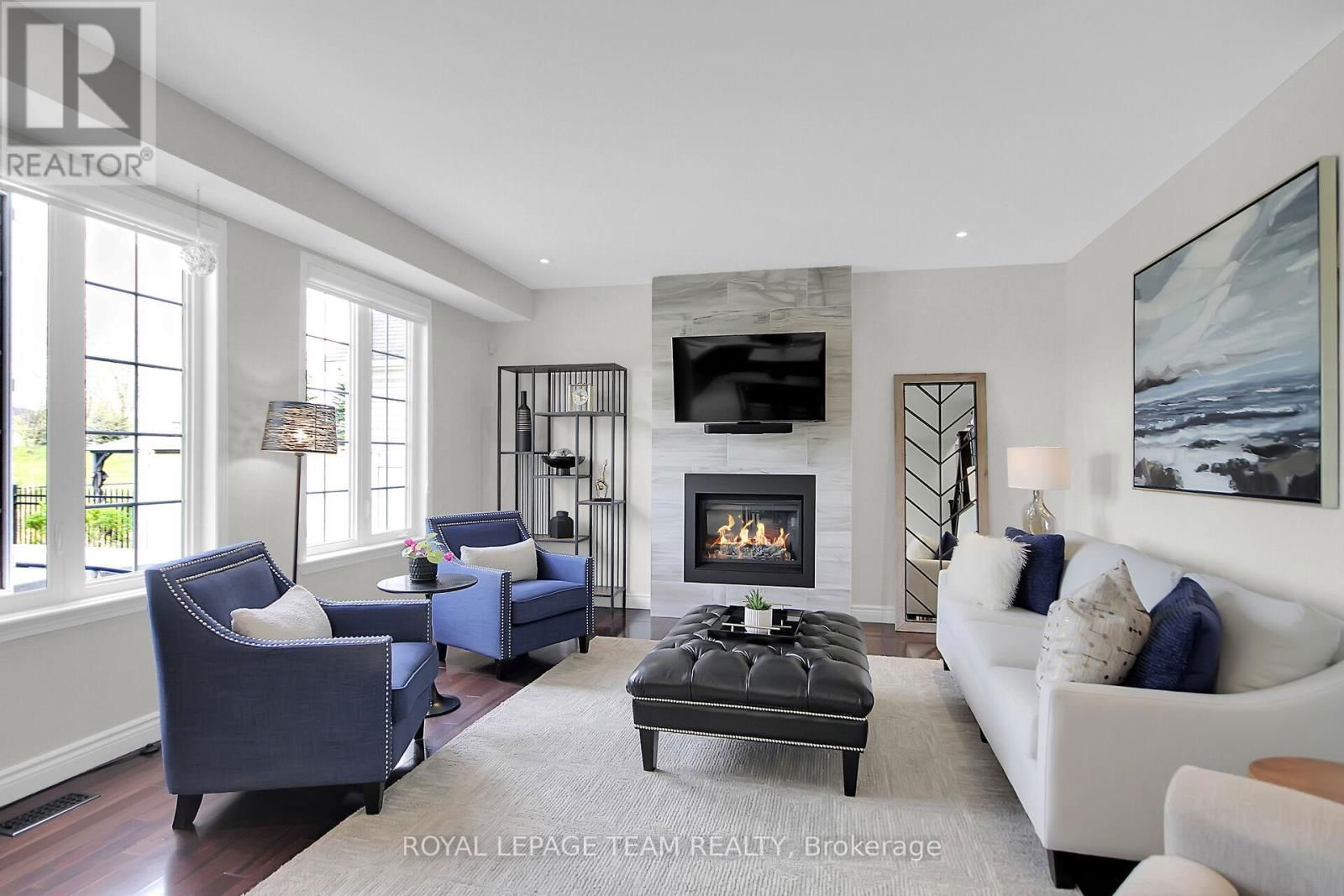 441 BLACKLEAF DRIVE Image 12