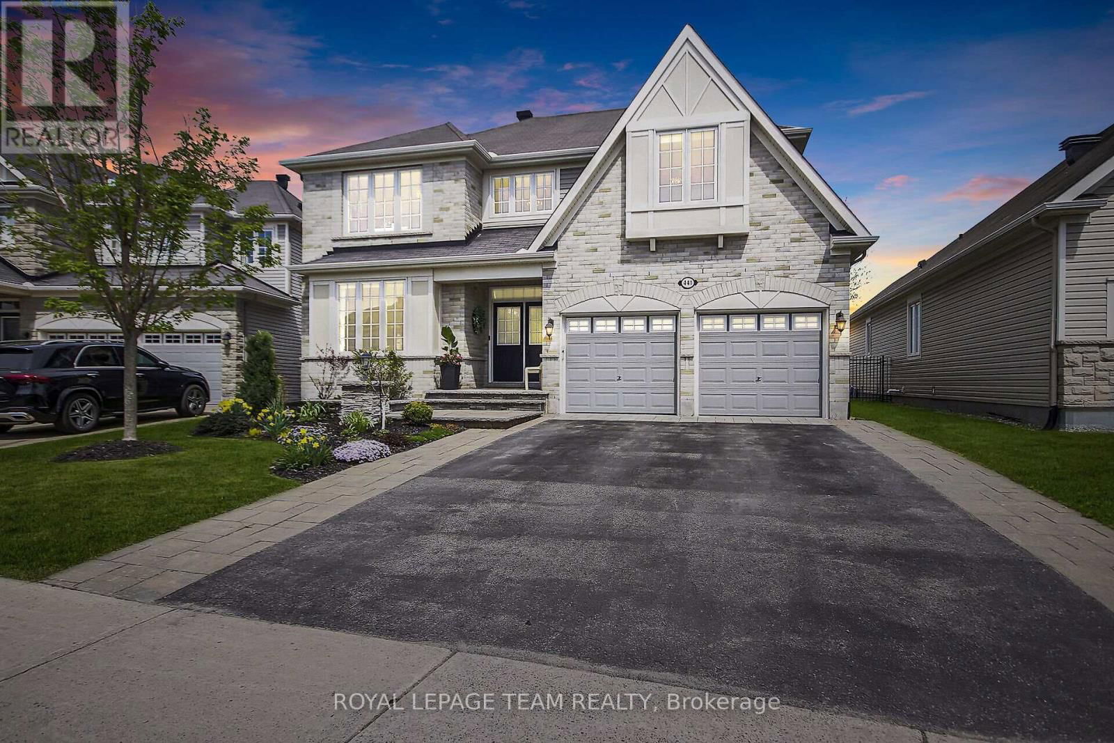 441 BLACKLEAF DRIVE Image 2