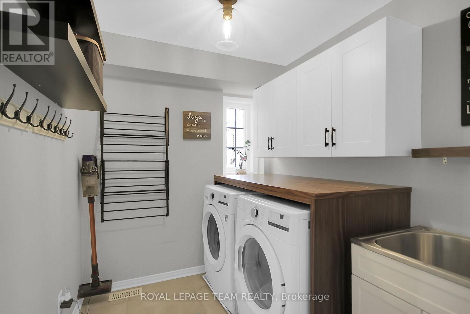 441 BLACKLEAF DRIVE Image 21