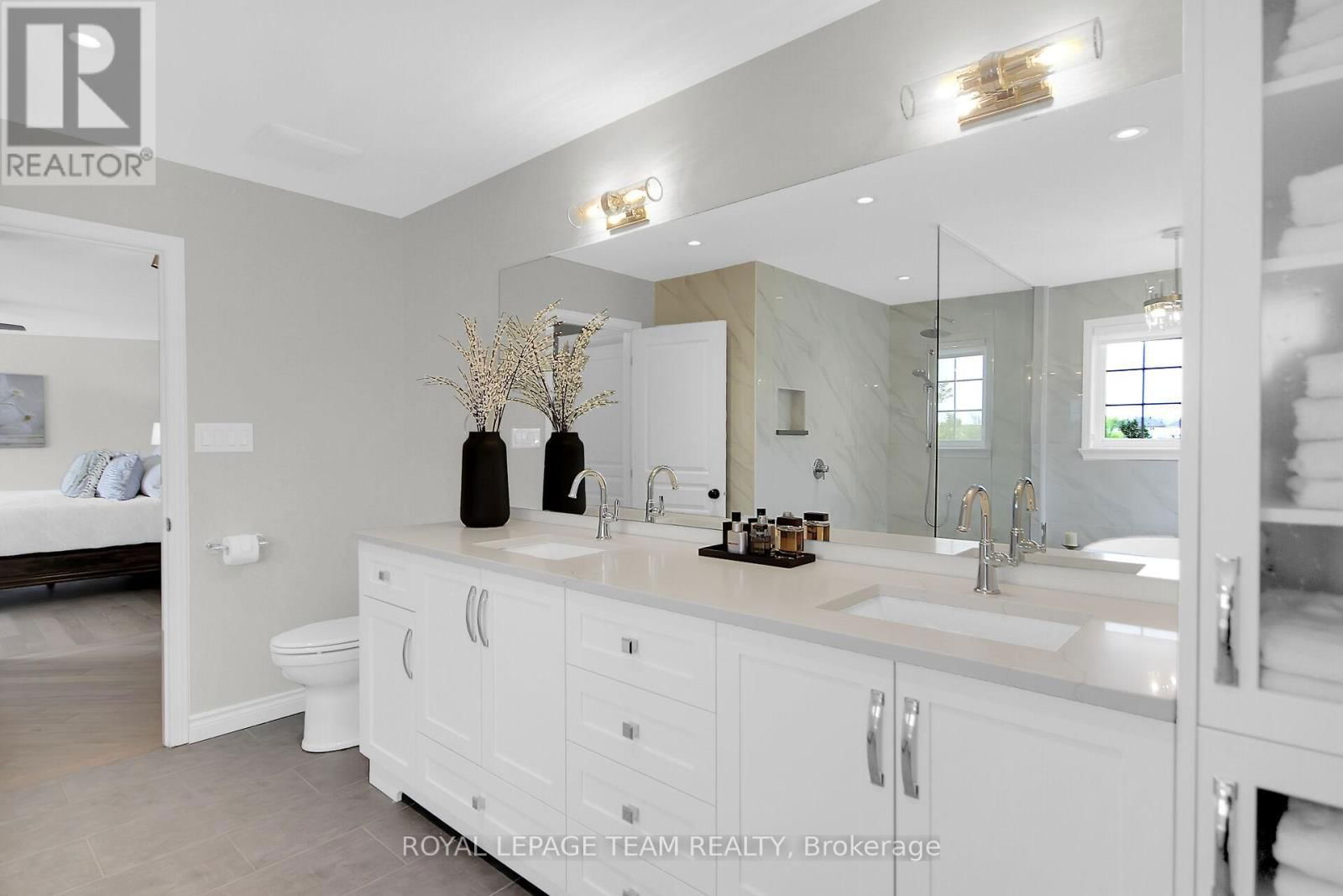 441 BLACKLEAF DRIVE Image 29