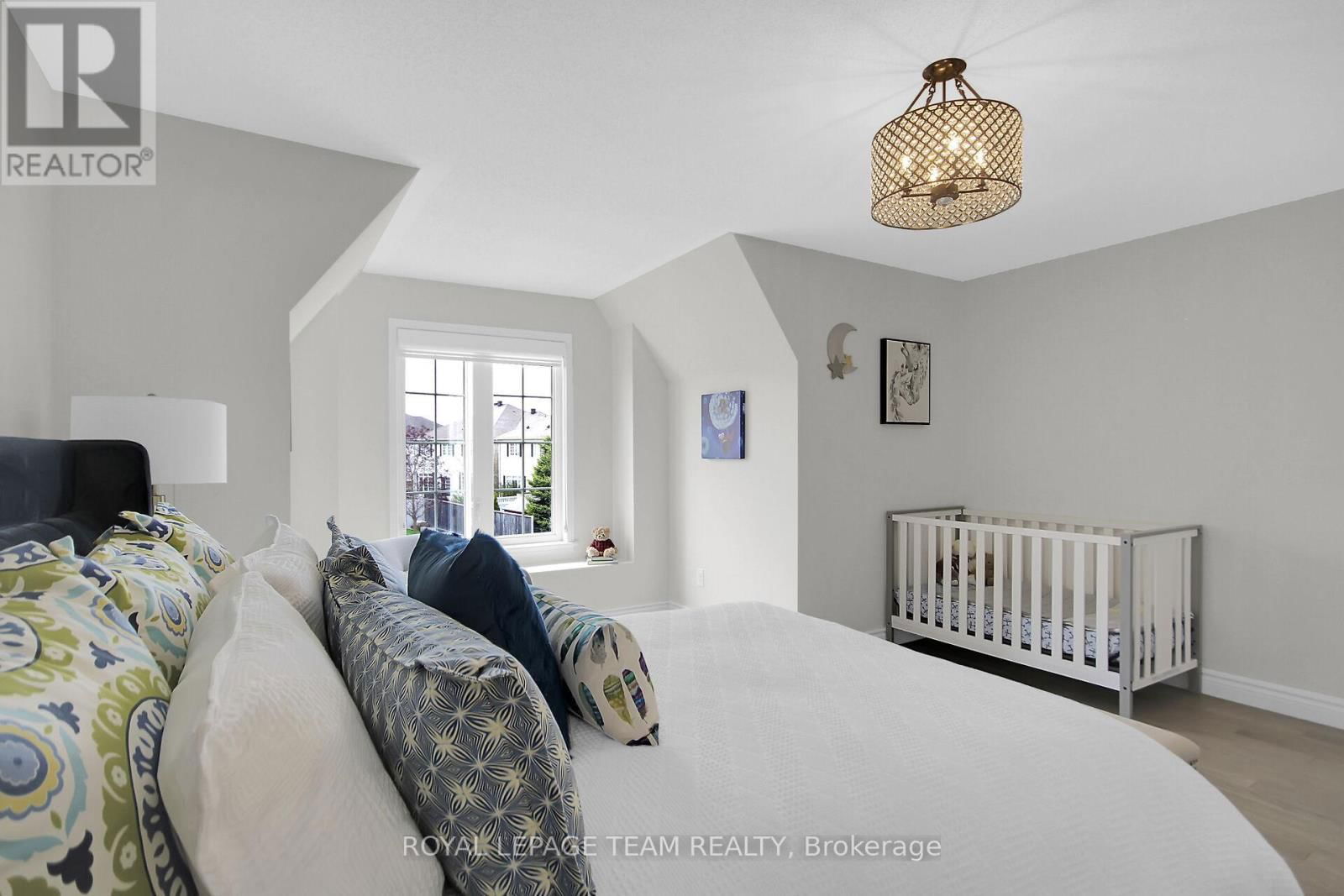 441 BLACKLEAF DRIVE Image 31