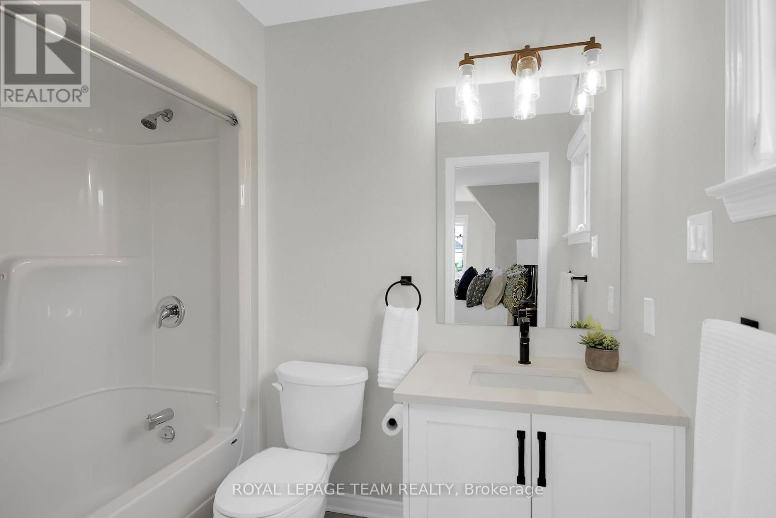 441 BLACKLEAF DRIVE Image 33