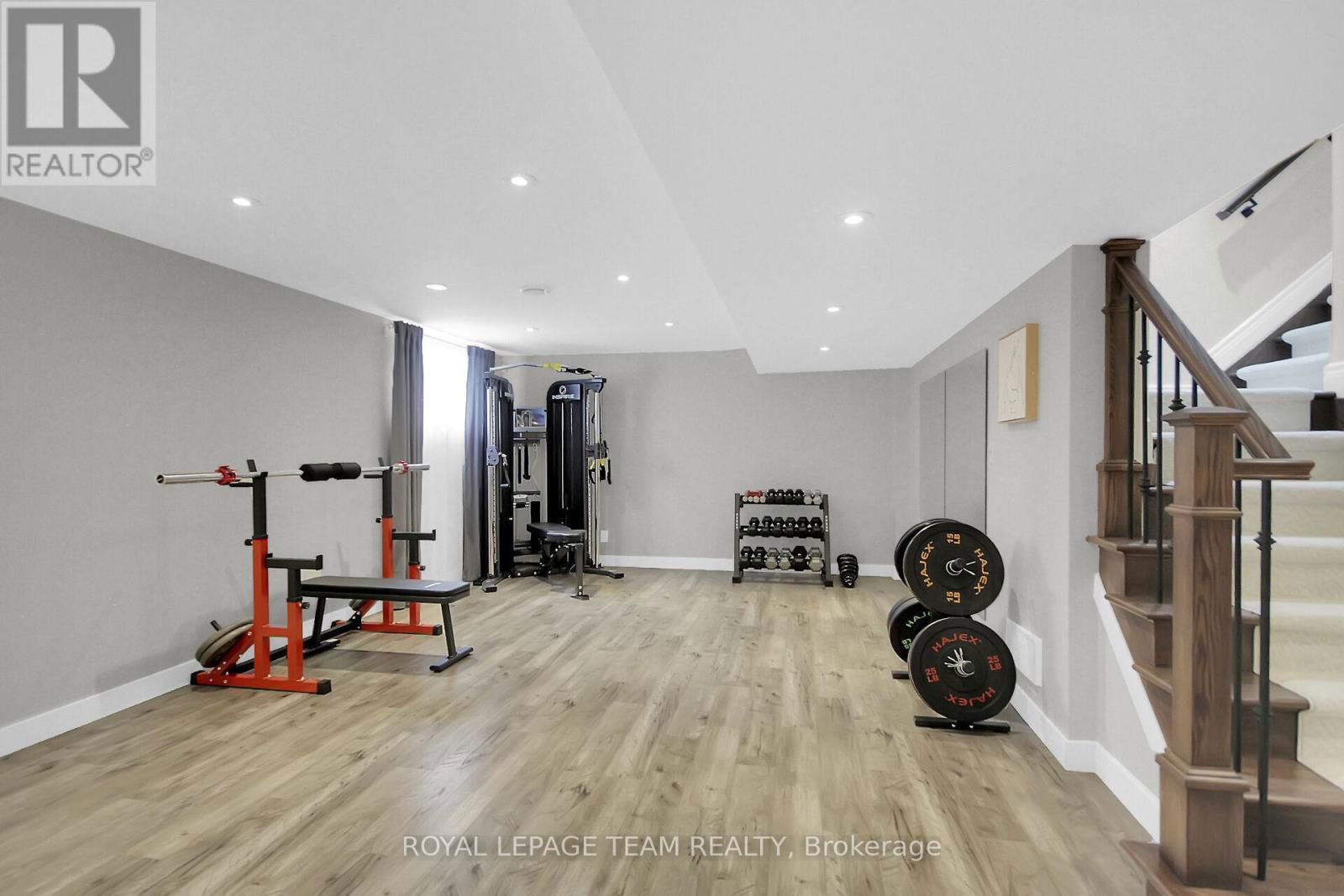 441 BLACKLEAF DRIVE Image 39
