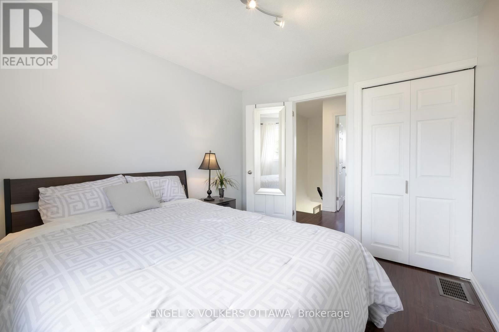 5608 RICHMOND ROAD Image 17