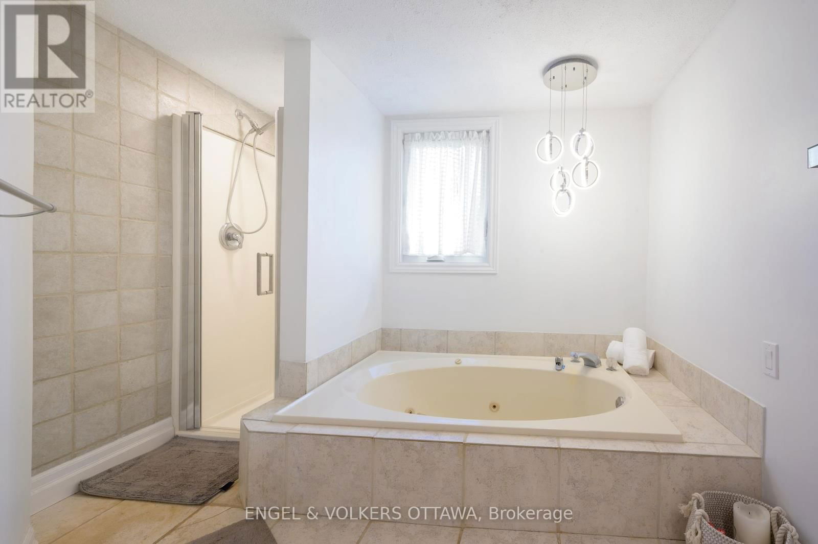 5608 RICHMOND ROAD Image 22