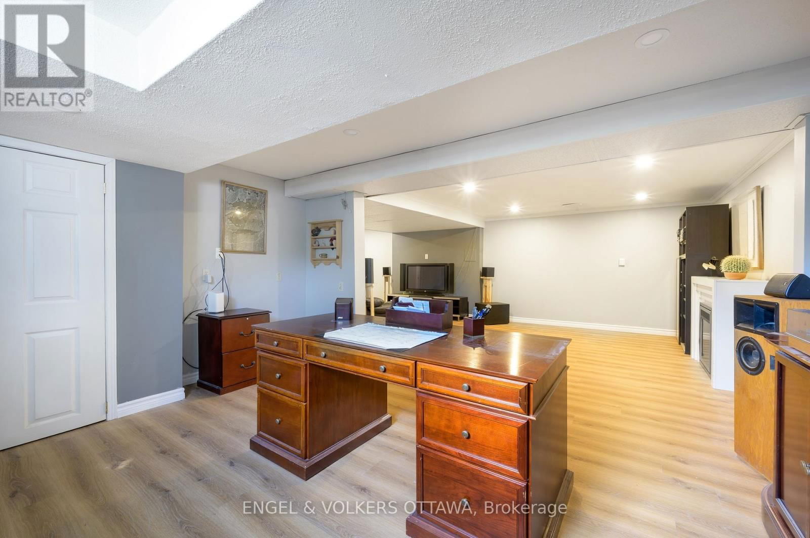 5608 RICHMOND ROAD Image 24